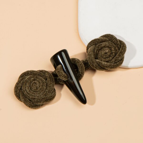 11cm Corduroy Rose Sew-on Toggle Buttons with Resin Horn 4pcs - Image 3