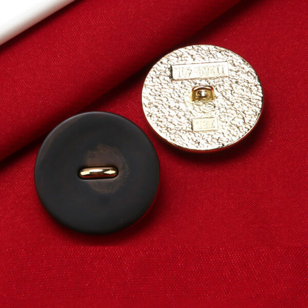 18/23/25mm Brown Resin Coat Buttons with Metal Bases Shanks 15 Pack - Image 8