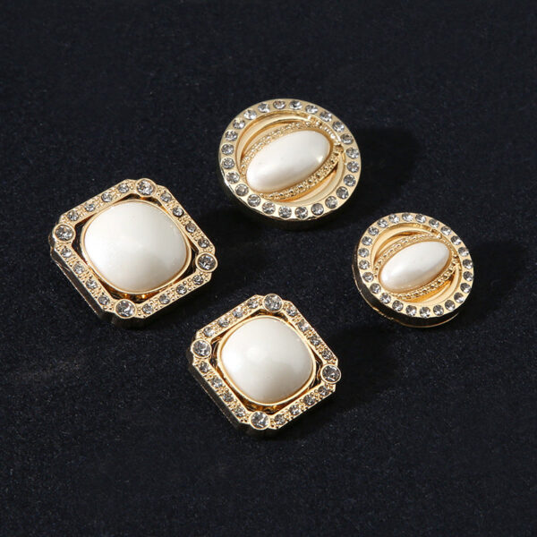 18/21mm Square Round Golden Metal Shank Buttons with Rhinestones Pearl 10pcs - Image 2