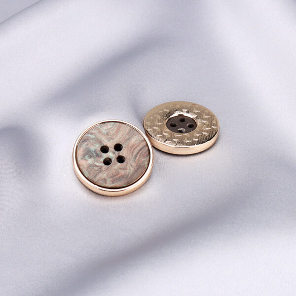 15-25mm Round Metal Resin Combined Four Hole Buttons 25 Pack - Image 3