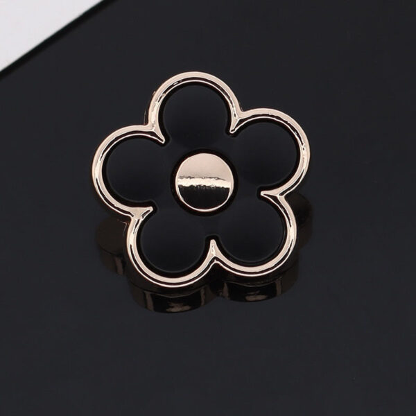 15/20mm White Black Floral Shaped Metal Resin Shank Buttons 12pcs - Image 6