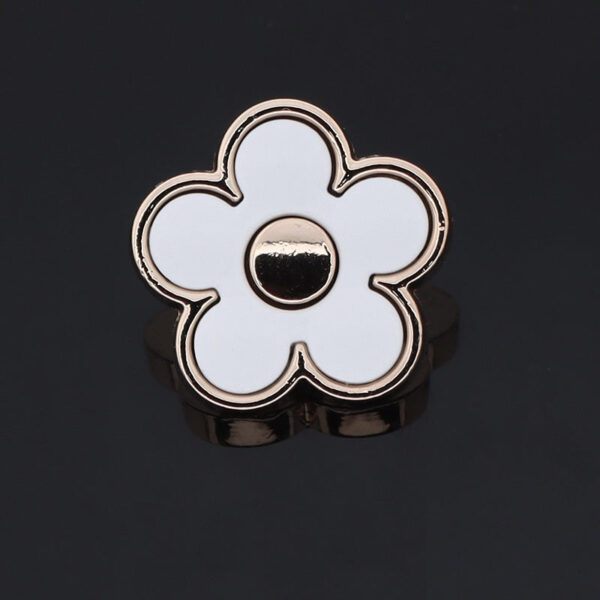 15/20mm White Black Floral Shaped Metal Resin Shank Buttons 12pcs - Image 5