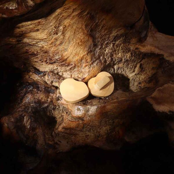 15mm Heart Shaped Natural Wooden Buttons with Shanks for Children's Coat 30pcs