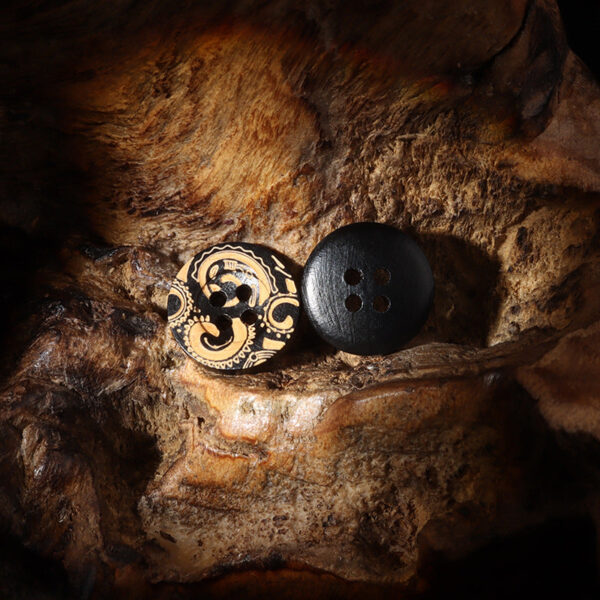 11.5mm Round 4 Hole Vintage Black Painted Laser Carved Pattern Wood Buttons 50PCS - Image 3