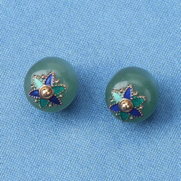 10mm Green Natural Jade Bead Buttons with Gold Studded Flower Mounts 8pcs - Image 2