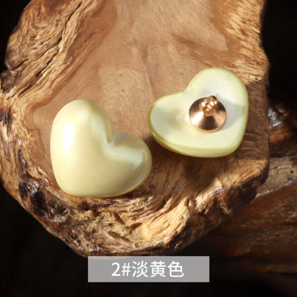 14mm Heart-Shaped Plastic Decorative Button for Kids' Clothes 40 Pack