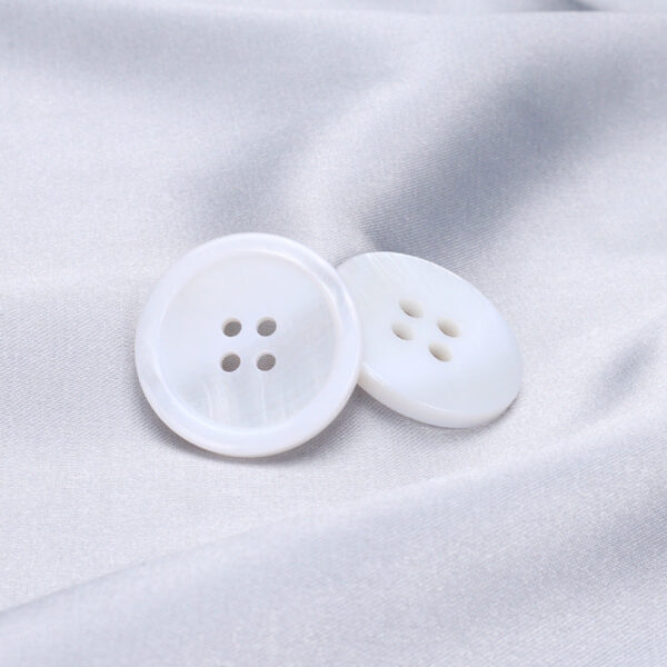 9-25mm Round 4-Hole White Pearl Shell Buttons for Shirts Suits 90 Pack - Image 3