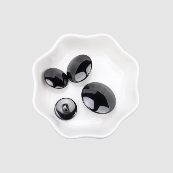 15 - 24mm Black & White Spherical Ceramic Buttons with Shank 6pcs - Image 6