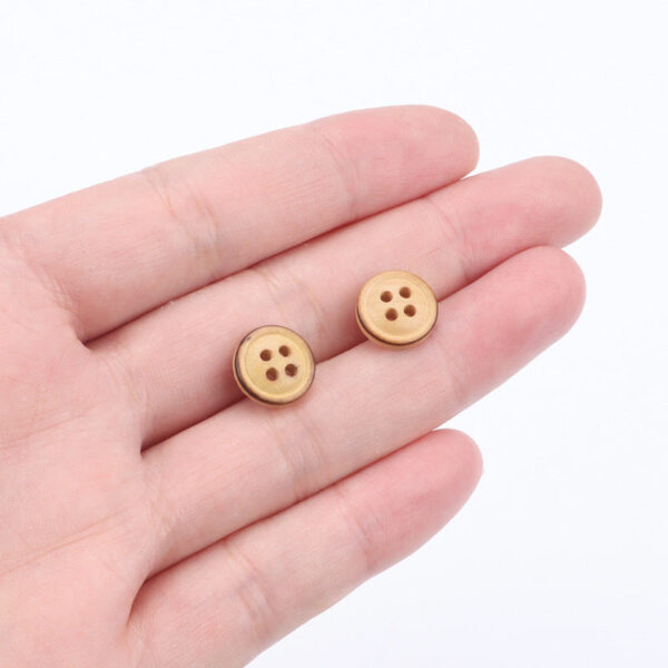 11.5mm Round 4 Hole Poplar Wood Buttons with Fire-Burned Edges 60pcs - Image 3