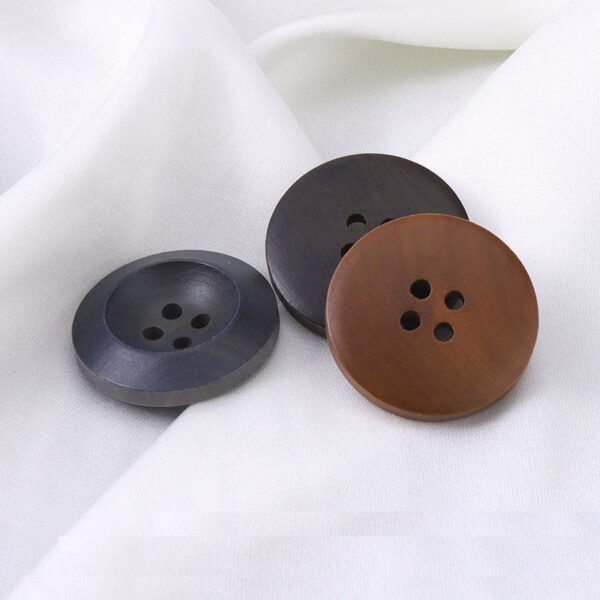 20/25mm Vintage Round 4 Hole Painted Poplar Wood Buttons for Garment Coats - Image 2