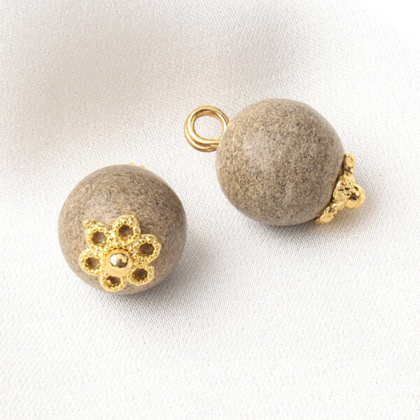 10mm Khaki Coconut Shell Round Button with Metal Shank 30 Pack - Image 2