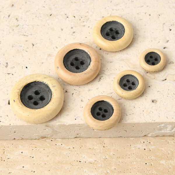 12-25mm Vintage Thick Round Edged 4 Hole Painted Distressed Poplar Wood Buttons - Image 2