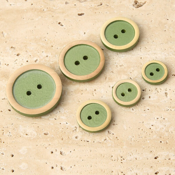 11-25mm Round 2 Hole Distressed Natural Wood Buttons with White Green Red Paint - Image 3