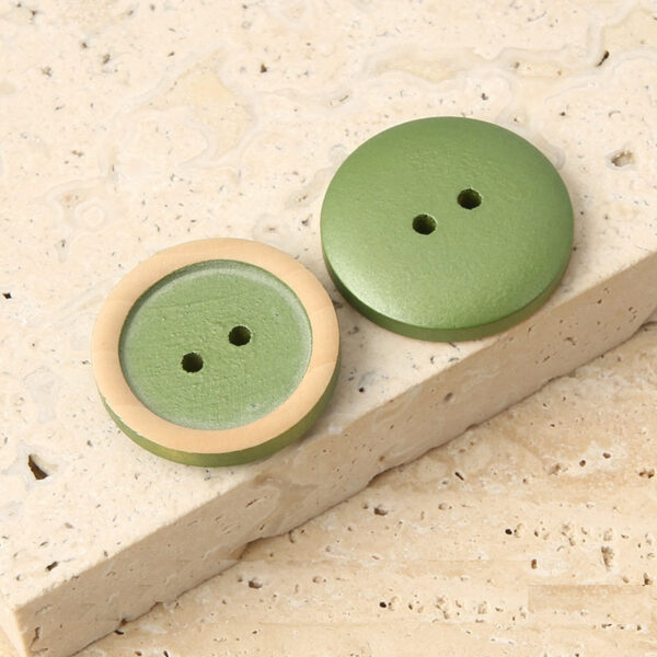 11-25mm Round 2 Hole Distressed Natural Wood Buttons with White Green Red Paint - Image 5