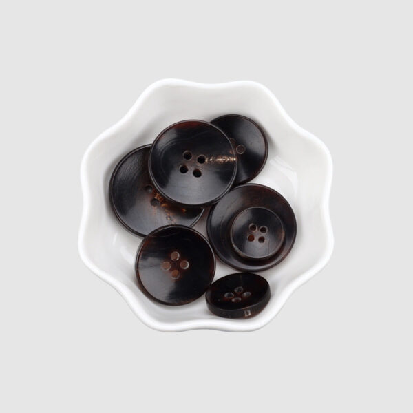 15 - 28mm Round 4 Hole Black and Red Brown Genuine Natural Horn Buttons 20pcs - Image 3