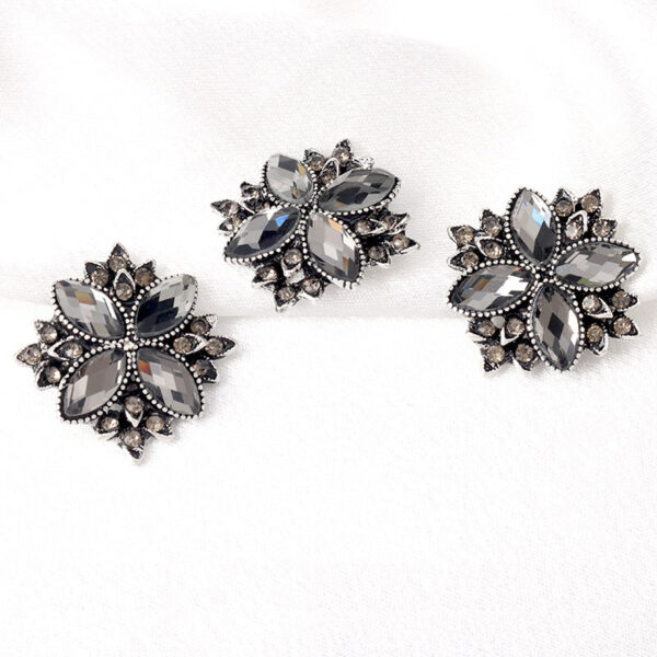 23mm Gunmetal Black Floral Shaped Metal Rhinestone Shank Buttons 5pcs - Image 3