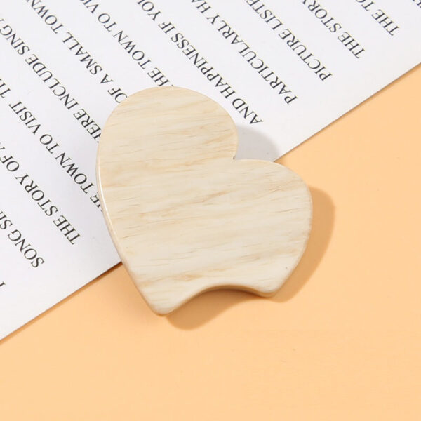 Heart-Shaped Wood Grain Resin Shank Buttons 25 Pack(17/21/23/25/32mm) - Image 4