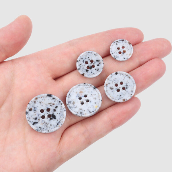 15-25mm Round Marble Texture Recycled Resin Buttons 30 Pack - Image 3