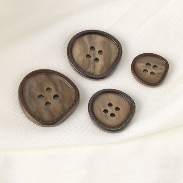 18-28mm Exquisite Patterned Resin Buttons for Coats, Dresses, Suits and Sweaters 20pcs - Image 4