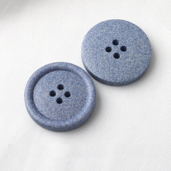 15-25mm Round Beige Blue Frosted Resin Recycled Four-Hole Buttons 30 Pack - Image 5