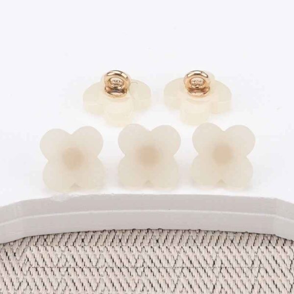 9.5mm Flower Shaped Resin Buttons High Shanks for Women's Shirts 30 Pack