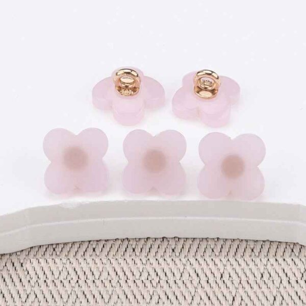 9.5mm Flower Shaped Resin Buttons High Shanks for Women's Shirts 30 Pack