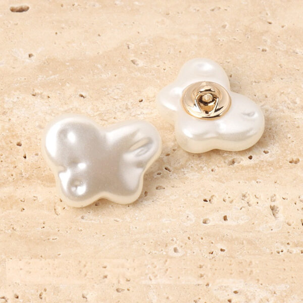 13mm/18mm Resin Butterfly Sewing Buttons with Metal Shanks for Shirts 10pcs - Image 3