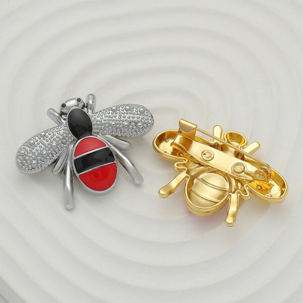 Gold and Silver Cartoon Bee-Shaped Metal Brooch 2 Pack - Image 4