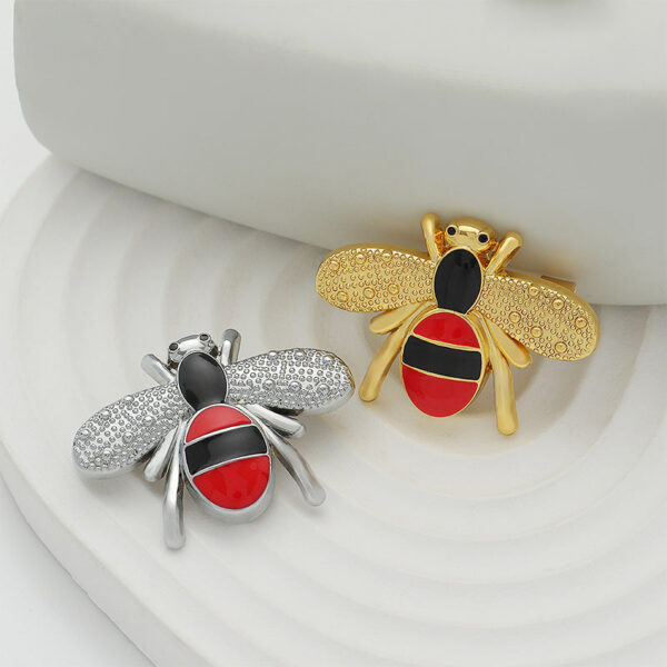 Gold and Silver Cartoon Bee-Shaped Metal Brooch 2 Pack