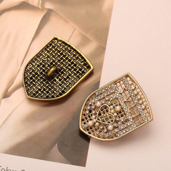 29mm British Palace Shield Shape Diamond Pearl Metal Button 2pcs - Image 3