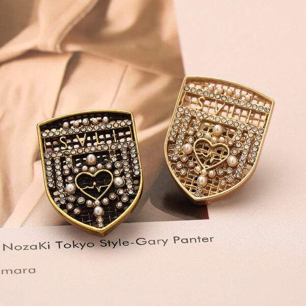 29mm British Palace Shield Shape Diamond Pearl Metal Button 2pcs - Image 2