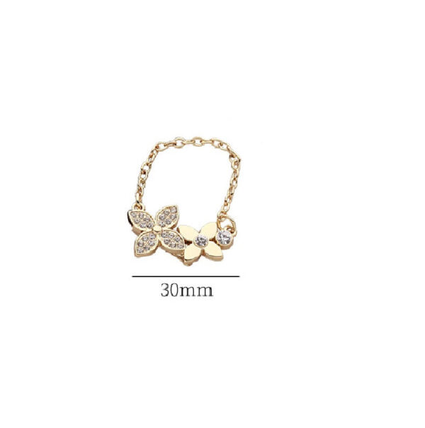 Golden Chain Diamond Petal Alloy Brooch Decorative Pin 2PCS - Image 2