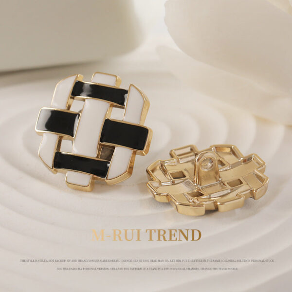 24MM Retro Grid Hollow Black and White Oiled Zinc Alloy Metal Button 10pcs - Image 2