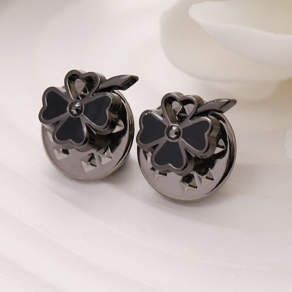 Gold Silver Black Four-Leaf Flower Metal Brooch 12 Pack - Image 4