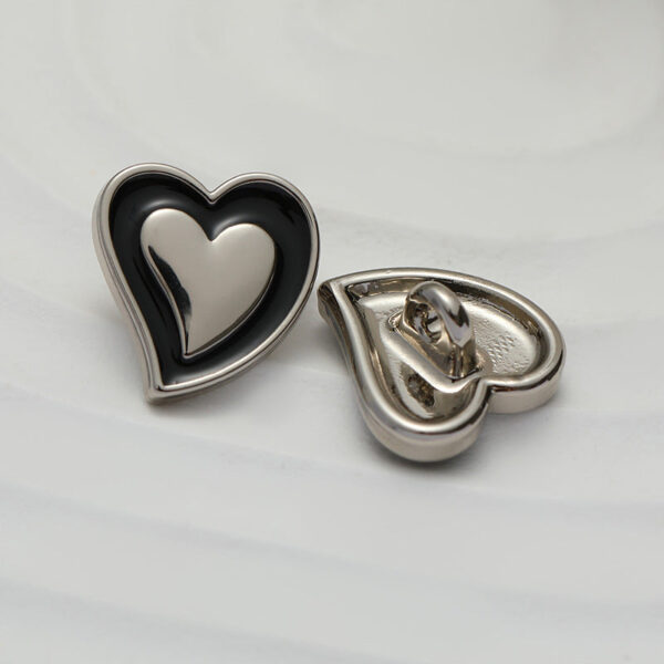 11mm Heart-Shaped Black Oil-Dipped Silver Metal Button 20pcs - Image 2