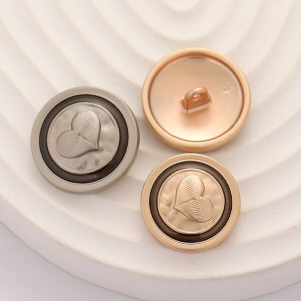 18-20mm Metal Round Heart-Shaped Oiled Coat Button 10pcs - Image 2