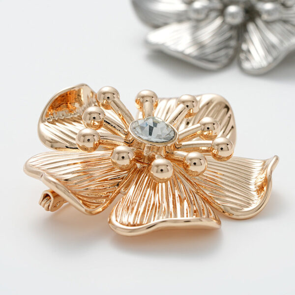 43mm Fashion Flower Rhinestone Metal Brooch for Coat Dress 2pcs - Image 3