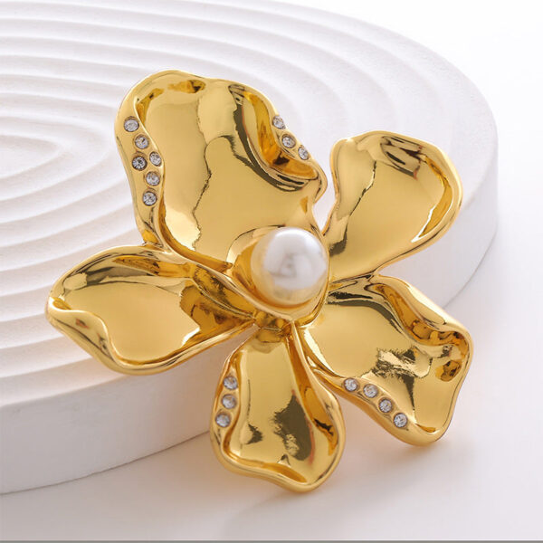 French Gold Chrome-Plated Pearl Flower Brooch Pin 2 Pack - Image 4