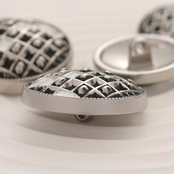 18-23mm Black and White Epoxy Checkerboard Metal Clothing Button 8pcs - Image 4