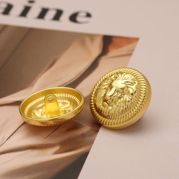 British College Style Lion Head Pattern Vintage Golden Metal Button 10pcs - Image 2