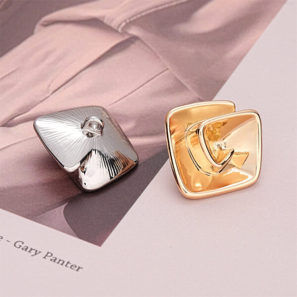 Simple Geometric Spiral Fashion Sewing Metal Button 6pcs - Image 3