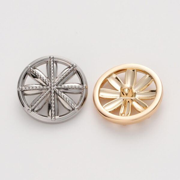 Metal Button with Wagon Wheel Shape and Hollow Snowflake Design 5pcs - Image 2
