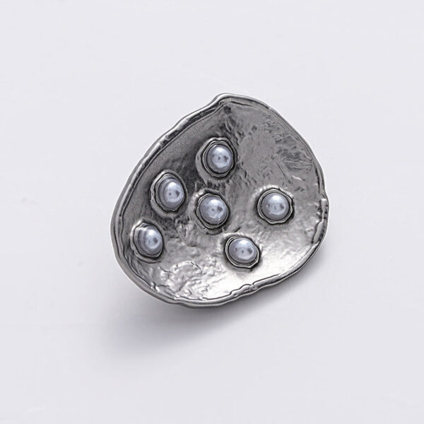 23mm Antique Gold Metal Sewing Button Teardrop Shape 6 Pearls 5pcs - Image 3