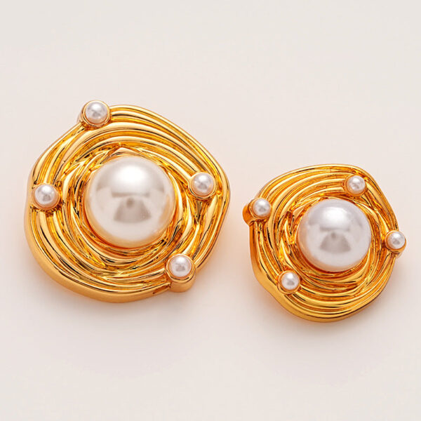 Irregular Gold Metal Button Embedded with Large Small Pearls 6pcs - Image 2