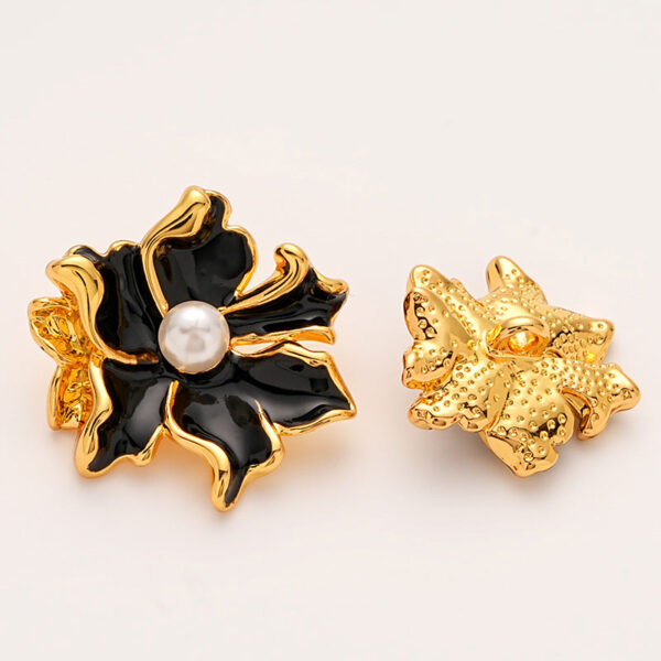 Six-Petal Flower Pearl Decorated Metal Button with Shank 5pcs - Image 4