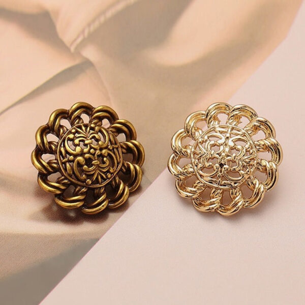 Retro Style Irregular Hollow Floral Hand-Sewn Metal Button 10PCS - Image 3