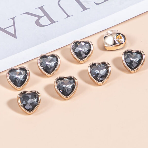 10mm Heart-Shaped Crystal Glass and Metal Shirt Buttons 35 Pack - Image 10