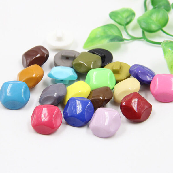 18-30mm 20 Colorful Round Resin Shank Buttons 100 Pack - Image 3