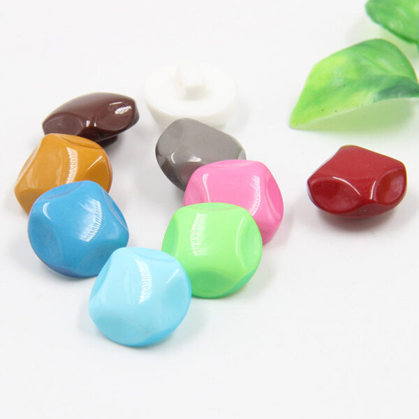 18-30mm 20 Colorful Round Resin Shank Buttons 100 Pack - Image 5