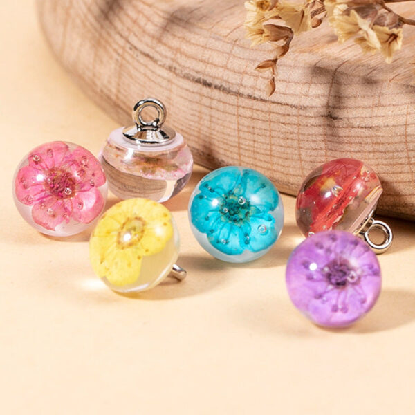 Chinese Resin Dried Flower Transparent Bead Button 8 Pack - Image 5